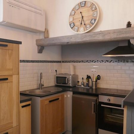 Appartement A 50 M De La Place Aux Herbes ユゼ エクステリア 写真