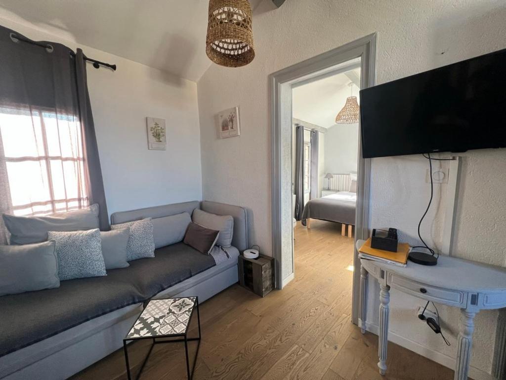 Appartement A 50 M De La Place Aux Herbes ユゼ エクステリア 写真